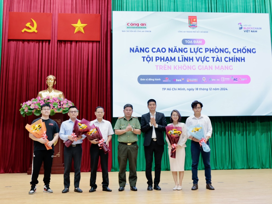 HD SAISON đồng hành tại buổi tọa đàm về phòng, chống tội phạm tài chính trên không gian mạng